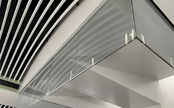 海晏玻璃挡烟垂壁