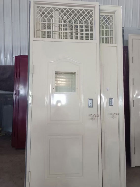 海晏学校教室门 海晏学校教室门