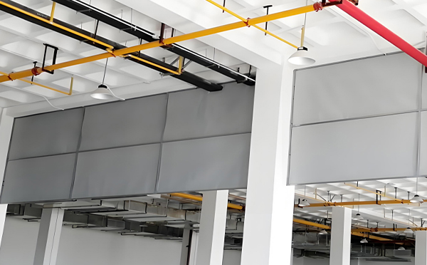 商场防烟分区常闭节点：海晏挡烟垂壁高度与控制器接线图解