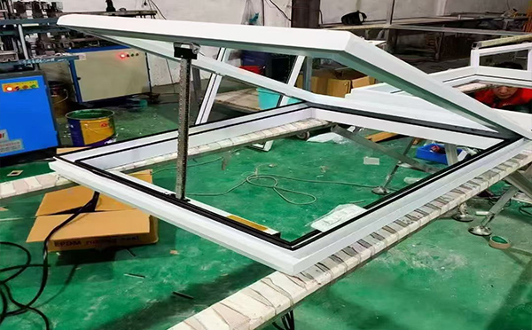 某地下车库出入口海晏排烟窗配置工程